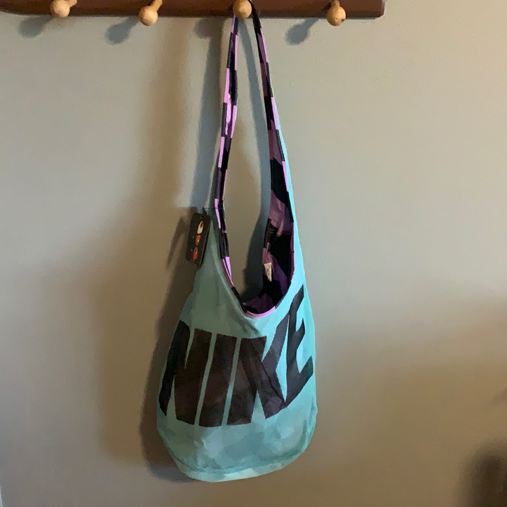 Nike reversible bag! New with tags attached!